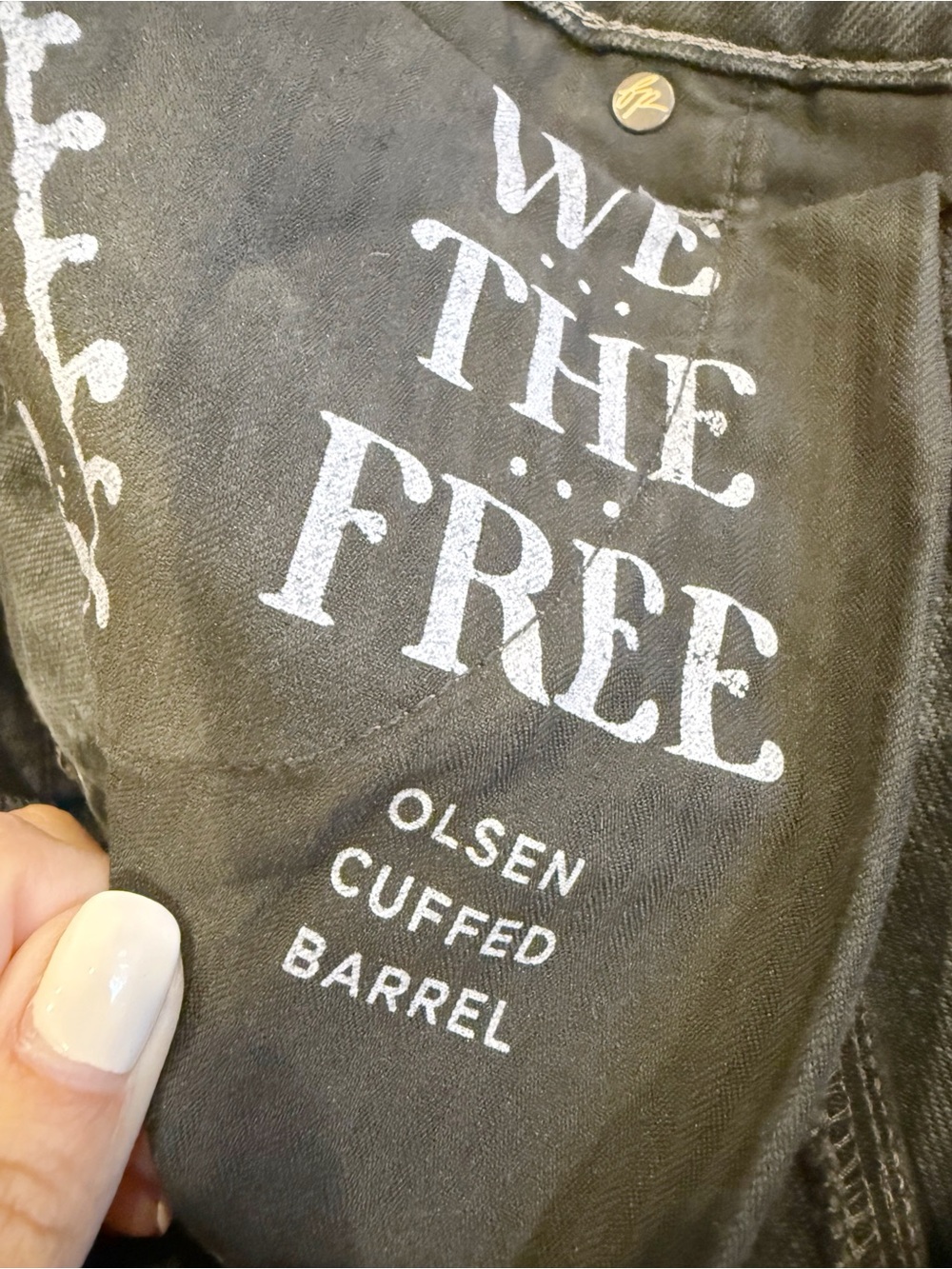 WE THE FREE Olsen Cuffed Cropped Barrel Jeans in Black Wash size 26 - Picture 11 of 14